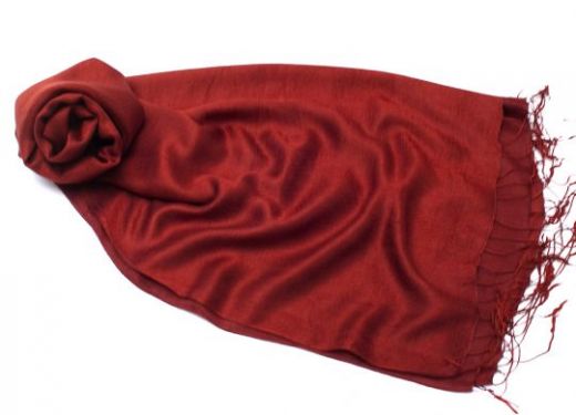 Бордовый шелковый шарф палантин винного цвета, 1450 руб.