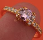 Элегантное позолоченное кольцо с розовым топазом и цирконами