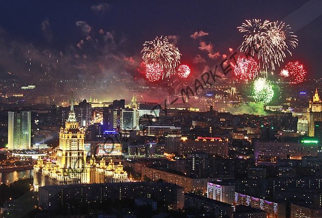 Просмотр праздничного салюта из небоскреба Москва-Сити