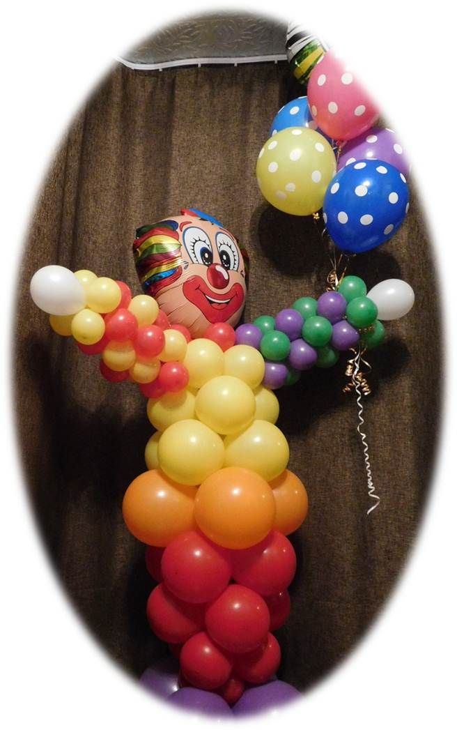 Клоун с фонтаном с цифрой