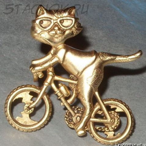 Брошь "Кошечка на велосипеде" под золото