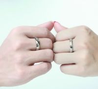 Парные кольца Real Love - вид на руке
