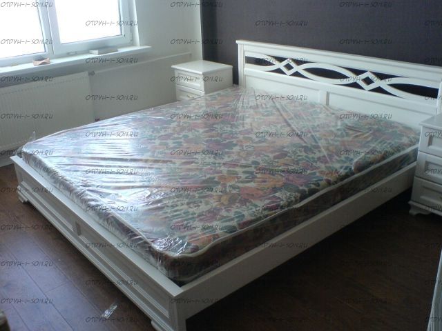 Кровать Лира Белая