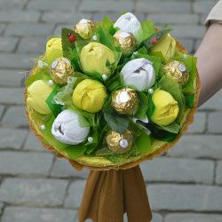 Букет из конфет №718 "Жёлтые тюльпаны"