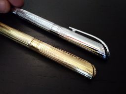 золотистые подарочные ручки Luxury Space