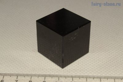 Куб из камня долерит (30мм)