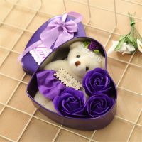 Мыльные розы 3 шт в коробке с мишкой (цвет фиолетовый)