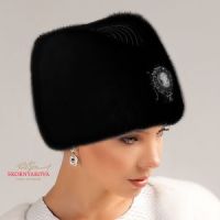 Женская норковая шапка черная