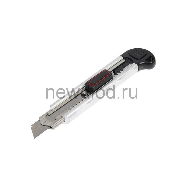 Нож универсальный TUNDRA, металлический корпус, доп. винтовой фиксатор, 6 лезвий, 18 мм
