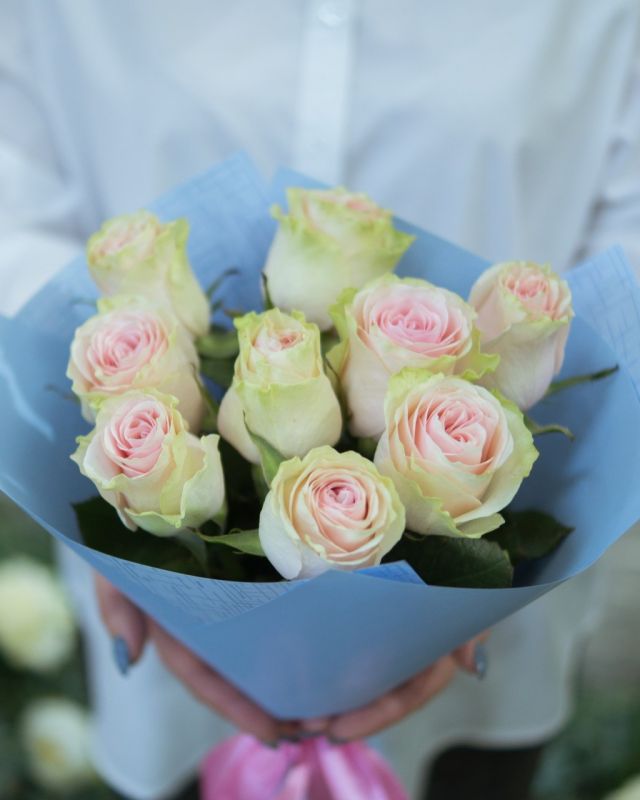 Букет цветов "9 роз" 50 см
