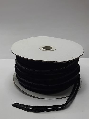 Резинка с просечкой, толщина 0,6 мм, чёрная