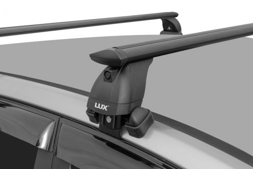 Багажник на крышу Skoda Rapid 2017-..., Lux, черные крыловидные дуги