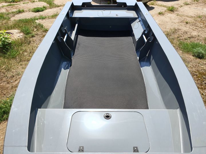 ЭВА коврик (ЧЕРНЫЙ) на моторную лодку Swimmer 370XL