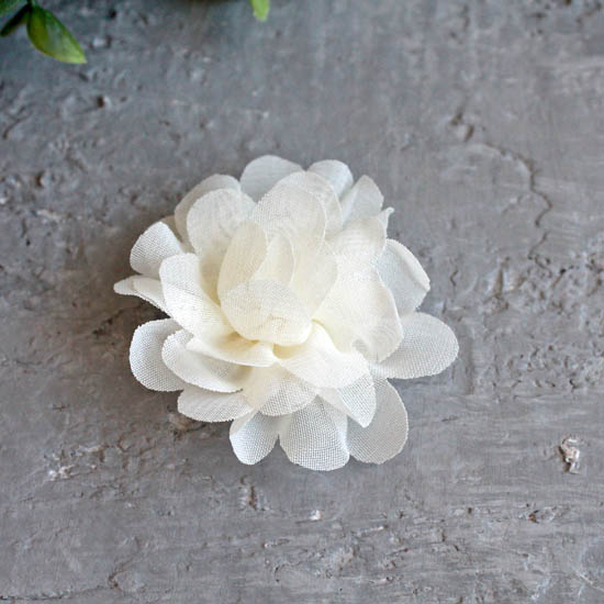 Цветок тканевый воздушный 4,5 см., кремовый
