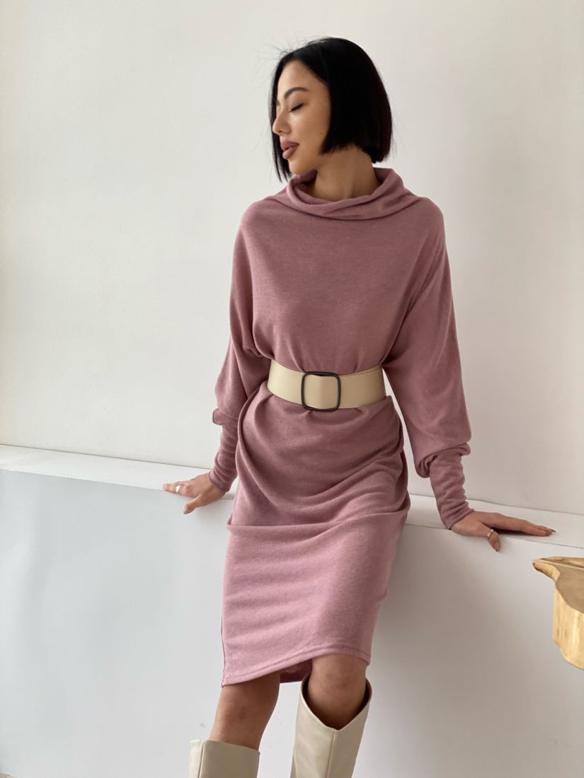 5208 Платье-свитер офисное пудровое