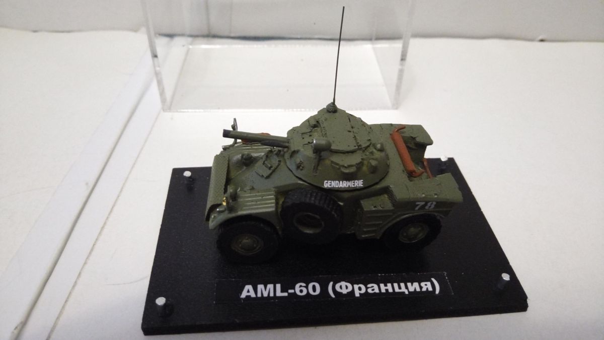 Panhard AML-90 в масштабе 1/72 смола