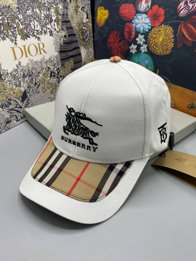 Бейсболка Burberry