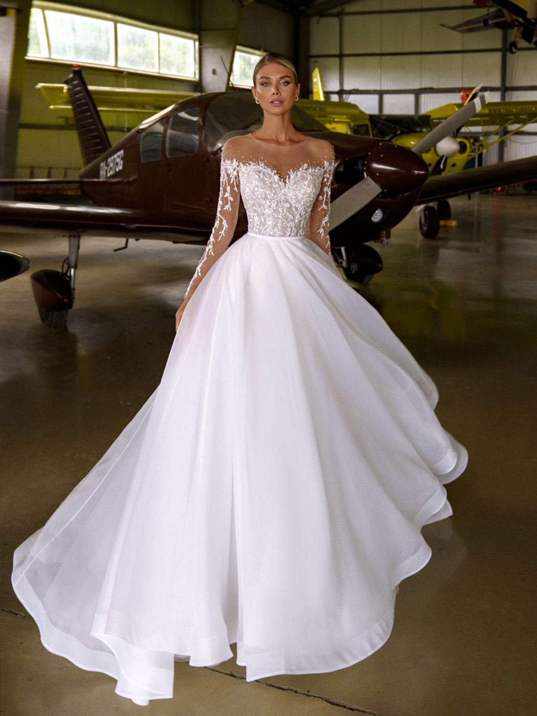 Свадебное платье с пышной юбкой и длинными рукавами Арт.016