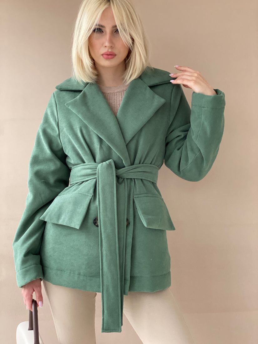 6205 Куртка утеплённая в зелёном цвете