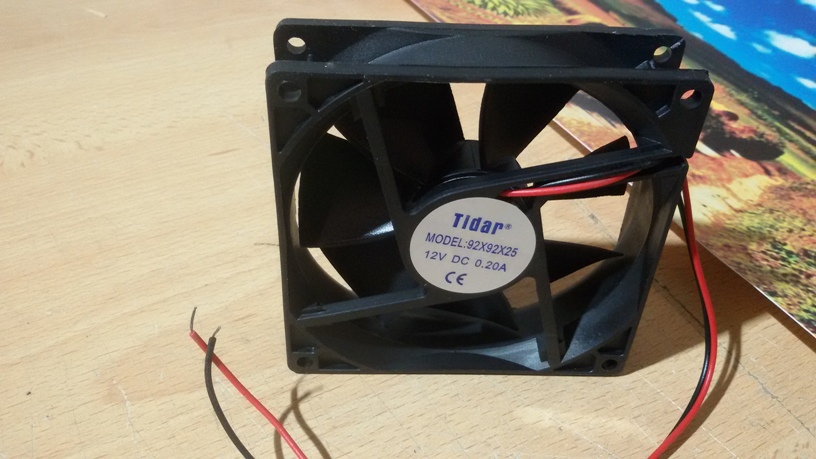 Осевой вентилятор Tidar 92 х 92 х 25 мм 12 Вольт.