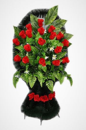 Фото Ритуальная корзина "София №3" из красных роз и зелени