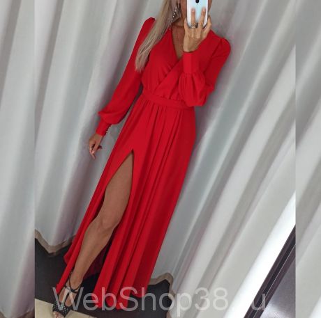 Красное вечернее платье в пол с разрезом и рукавами
