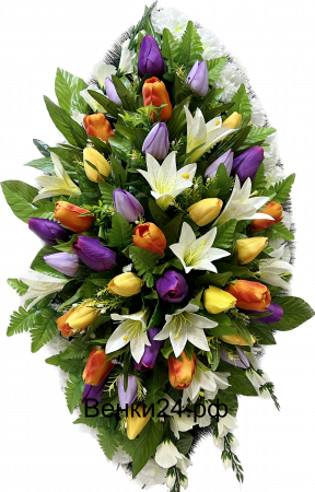 Фото Ритуальный венок из искусственных цветов - Элит #22 из белых лилий, тюльпанов и зелени