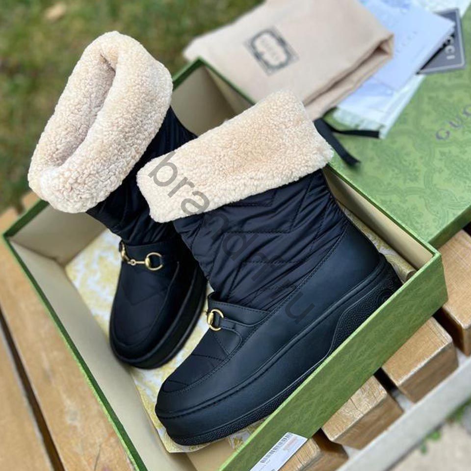 Кожаные женские брендовые ботинки с мехом Гуччи (Gucci) люкс купить в  интернет магазине в Москве со скидкой до 50%.