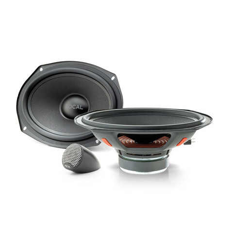 Focal Universal ISS 690