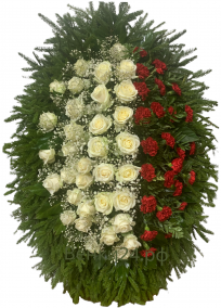 Фото Венок на похороны из живых цветов #29 красно-белый из роз, гвоздик и хвои