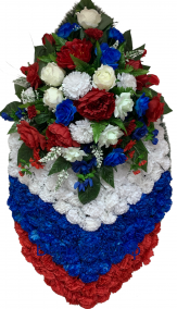 Фото Ритуальный венок на возложение #20 Триколор из гвоздик, белых хризантем и красных роз