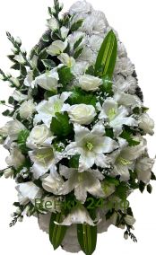 Фото Ритуальный венок из искусственных цветов - Элит №67 белый из лилий, роз и гладиолусов
