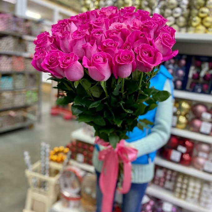 Розы розовые 49 шт  80 см