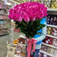 Розы розовые 49 шт  80 см