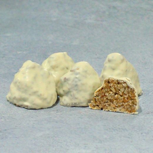 "Гурман" Арахис жареный соленый в бельгийской карамели в белом шоколаде