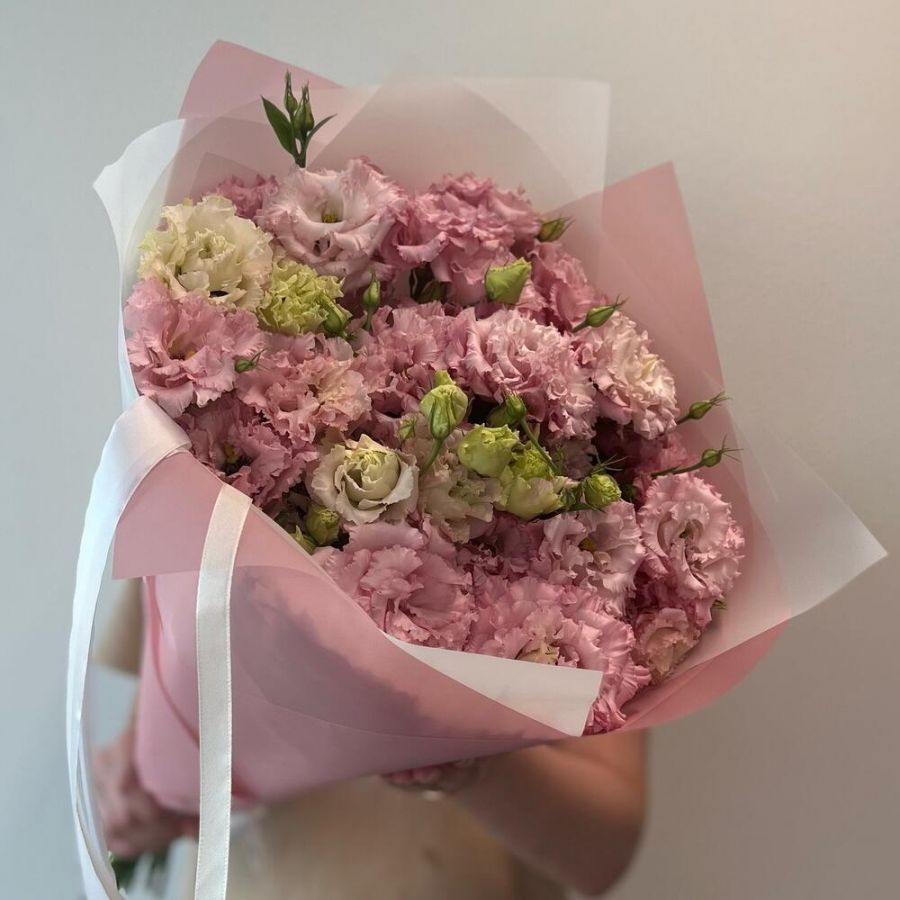 Букет из 15 розовых лизиантусов