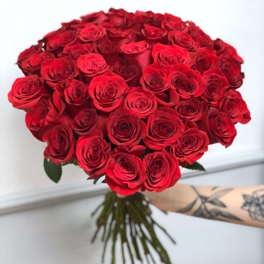 Розы красные 60-70 см (от 11 шт)