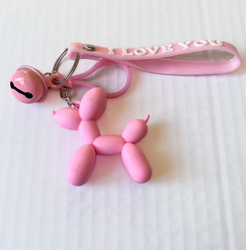 Брелок собачка из шарика для ключей розовый