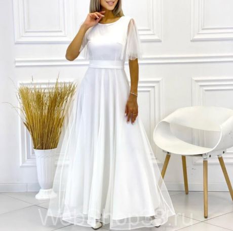 Белое вечернее платье в пол