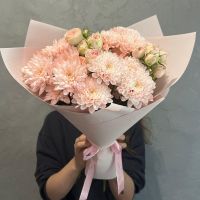 Букет из хризантем и пионовидных кустовых роз №200