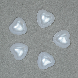 Декор Сердце перламутровое кабошон (полубусина) цвет белый Разные размеры (СШ.43)