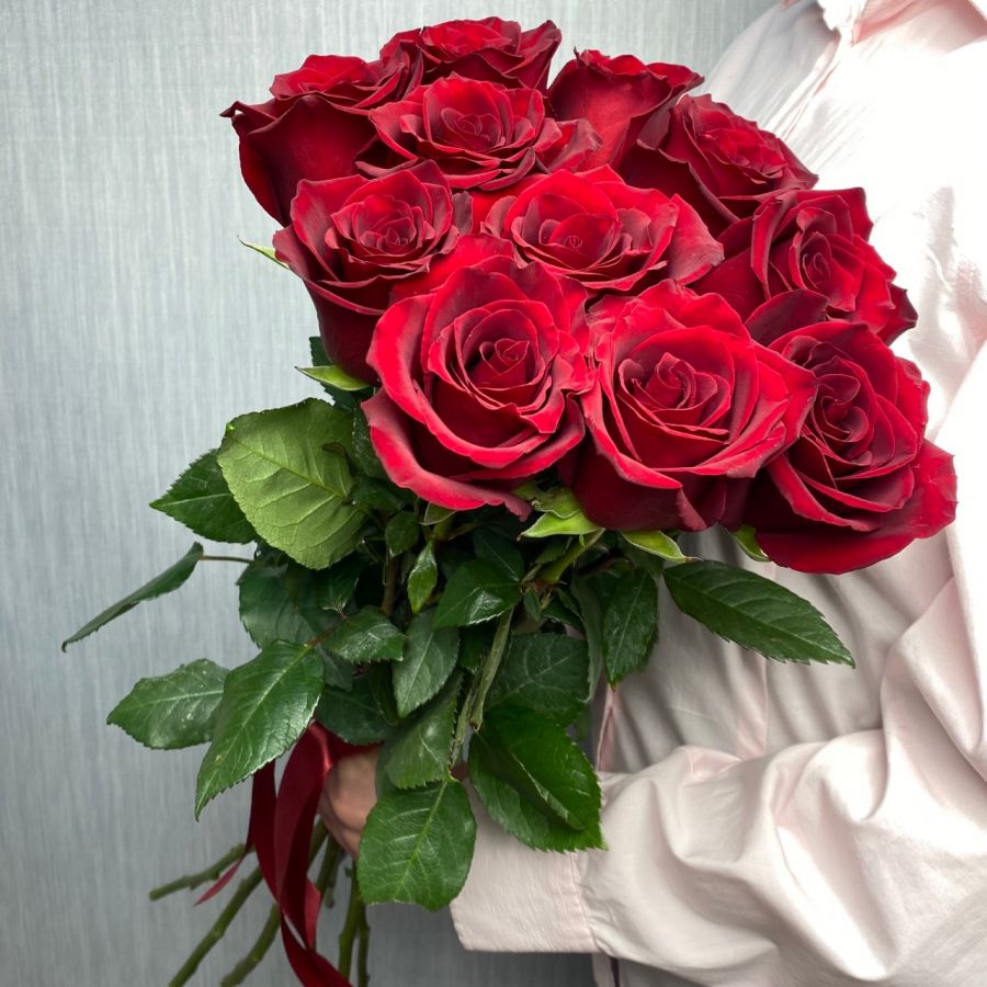 Эквадорские розы сорт Explorer (красные) 70 см. доставка в Ярославле | ВашБукет76