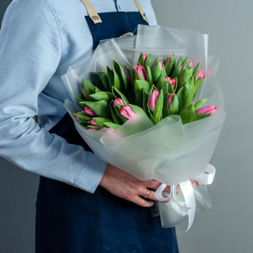 Розовые тюльпаны (оформление на выбор)