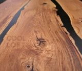 стол из дерева с эпоксидкой