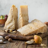 Сыр Мантова 60 месяца (Parmesan), 500 г