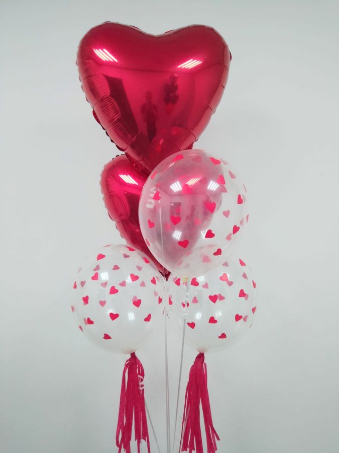 Фонтан из воздушных шаров с гелием  "Сердце"
